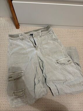 Women’s Casual Cargo Pants - Light Gray Size 2 - SHORT